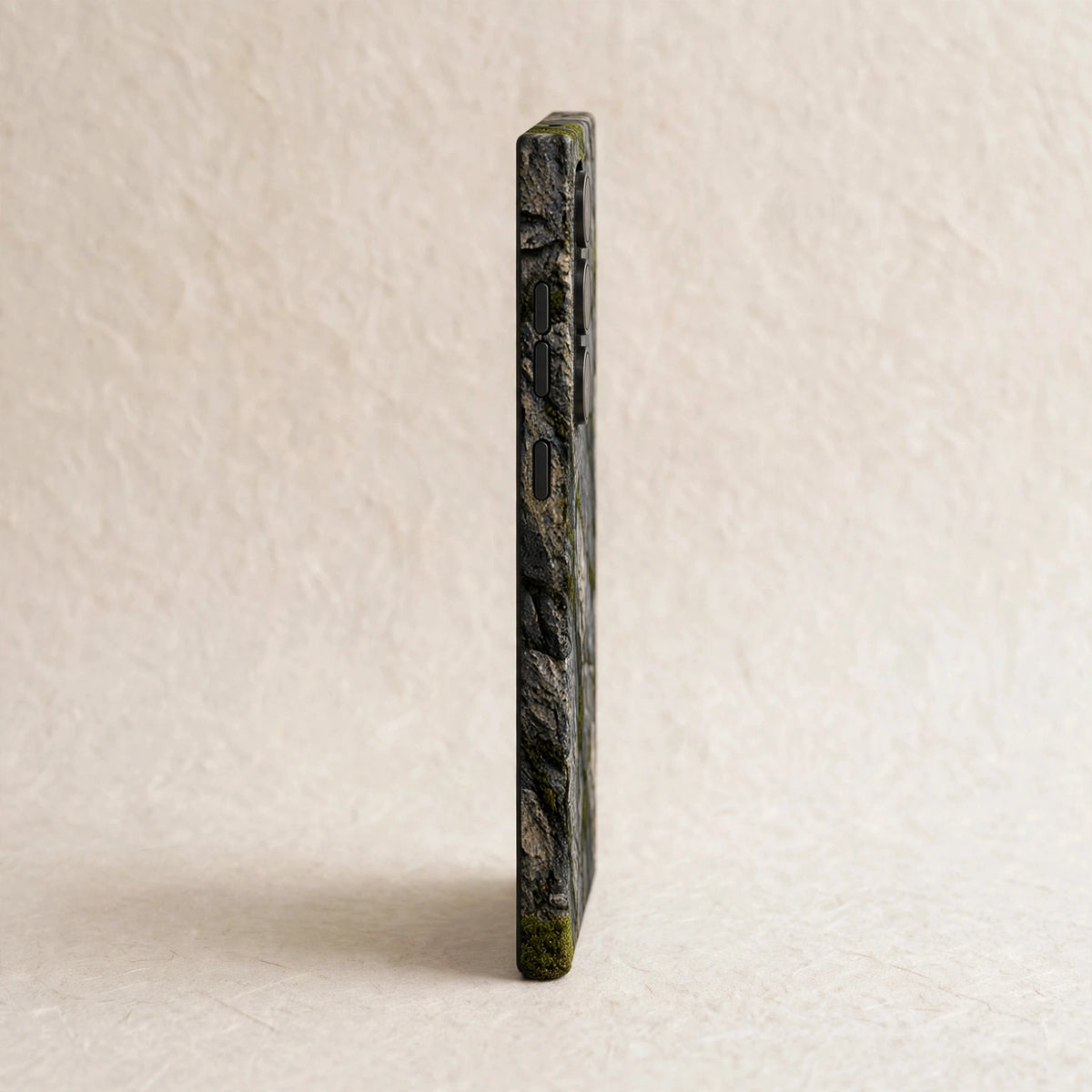 Mori 森 · Iwa 岩肌 (Weathered Stone) S25 Ultra