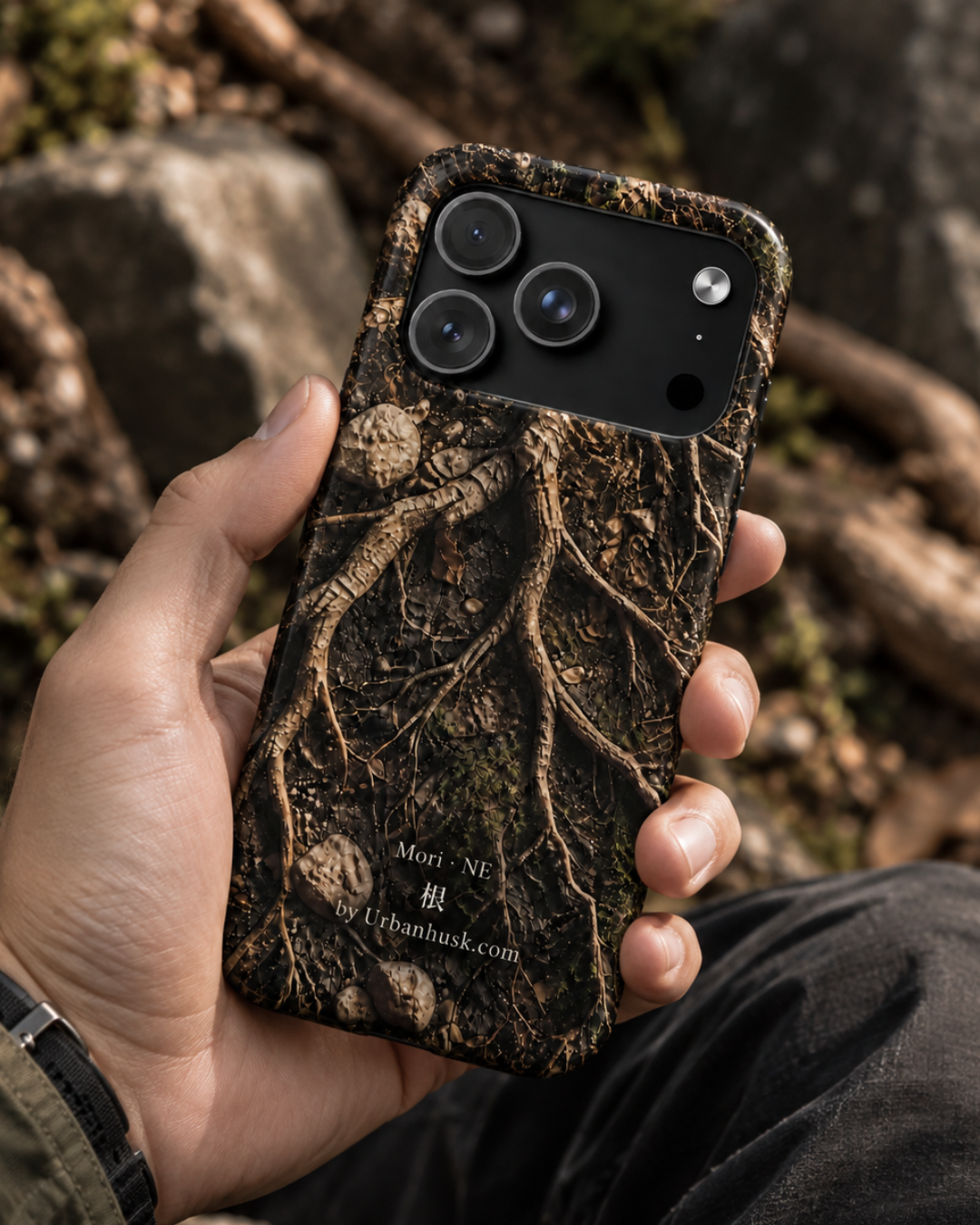 Mori 森 · NE 根 (Forest Roots) for iPhone 17 Pro Max