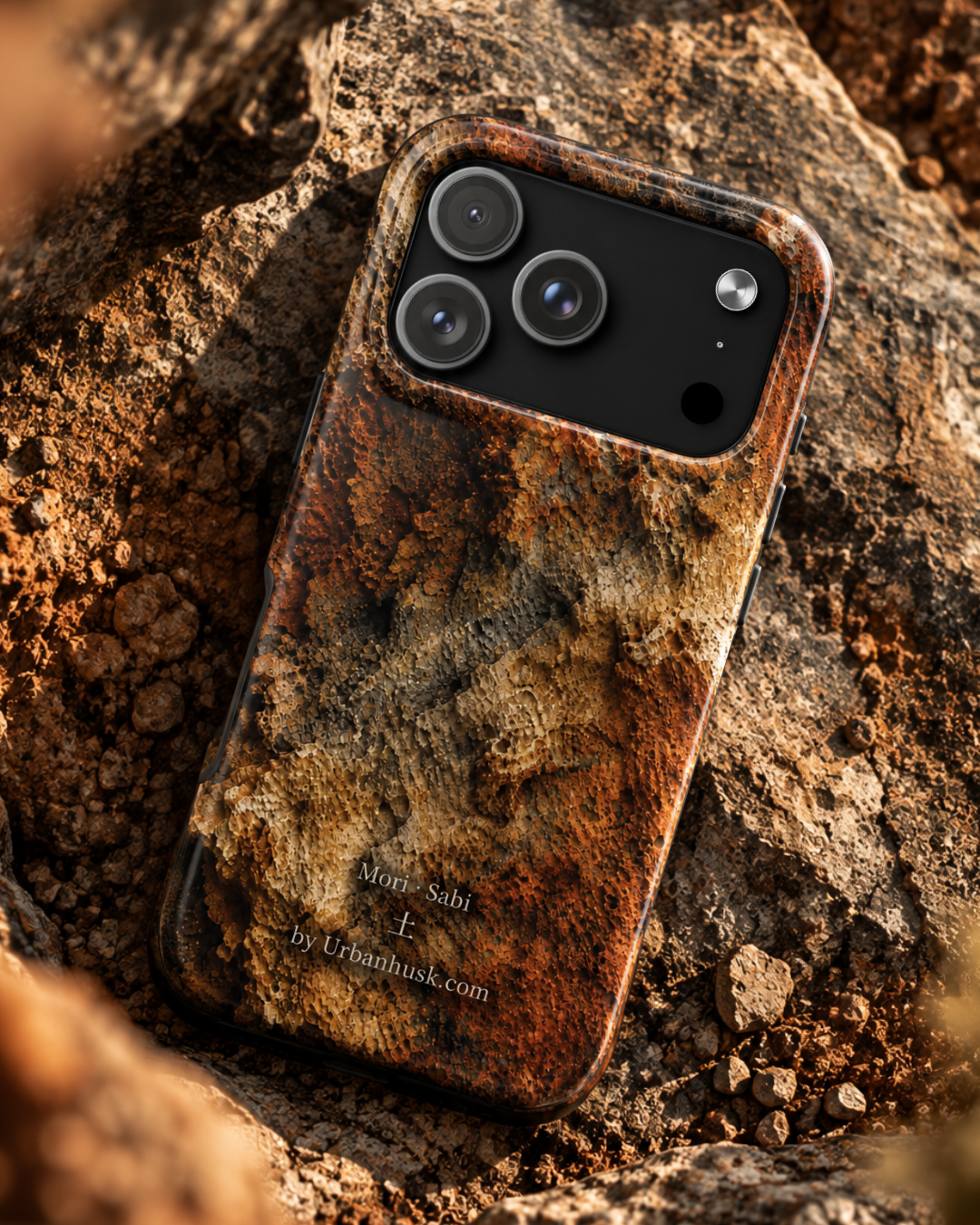 Mori 森 · SABI 土 (Earth & Rust) for iPhone 17