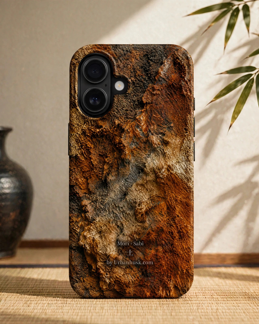 Mori 森 · SABI 土 (Earth & Rust) for iPhone 17