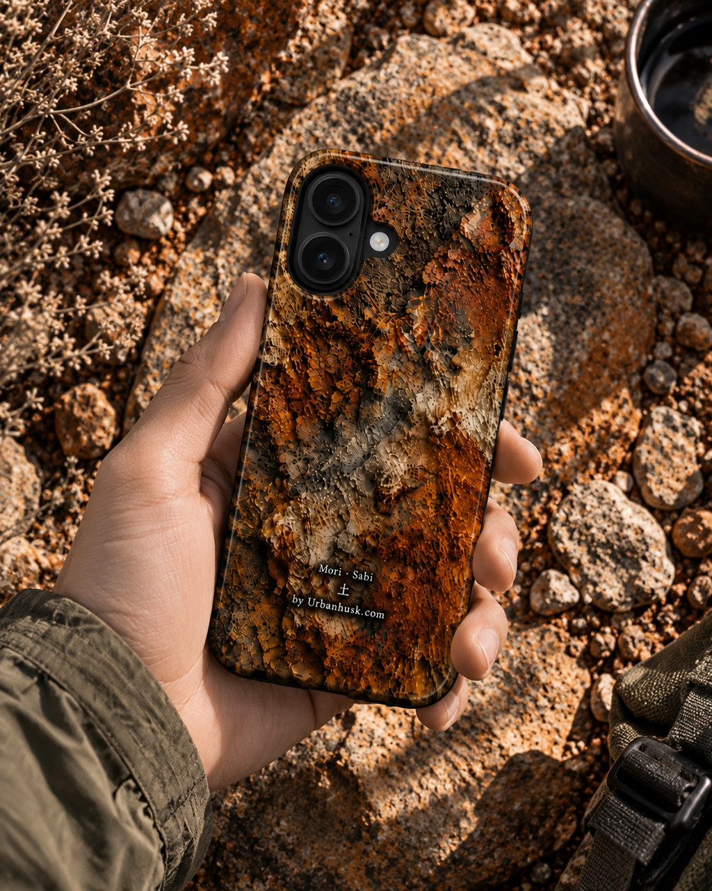 Mori 森 · SABI 土 (Earth & Rust) for iPhone 17